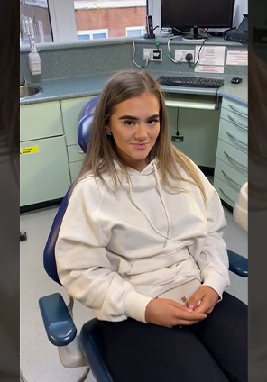 Patient Joley sees her BRAND NEW SMILE for the very first time!