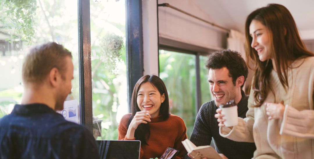 Travelling With Invisalign® Summer: Essential and On-The-Go Tips Travelling With Invisalign® Summer: Essential and On-The-Go Tips